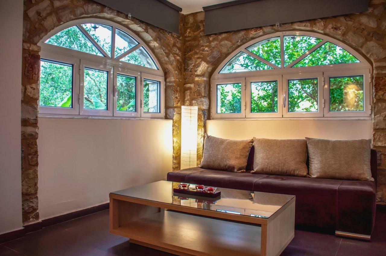 Kamares Suites Kalamata Eksteriør billede